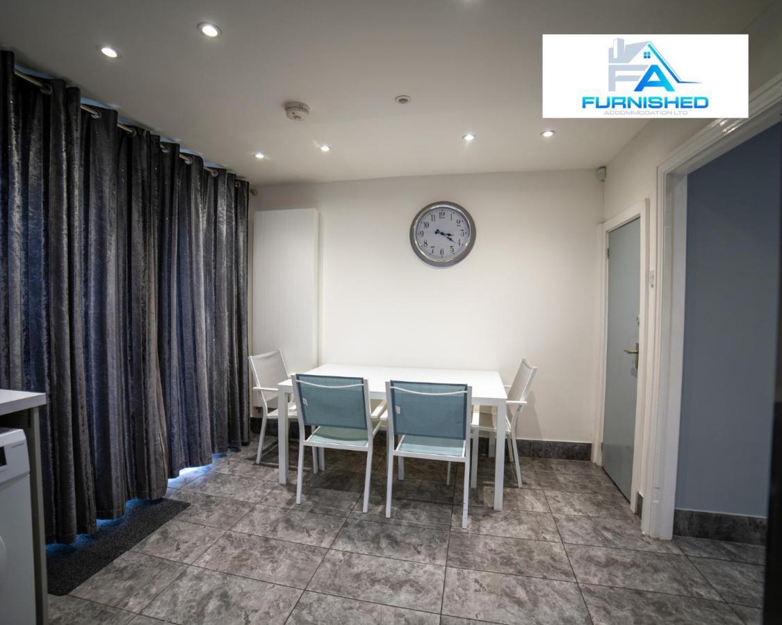 Apartment Furnished - Family - Free Parking Liverpool