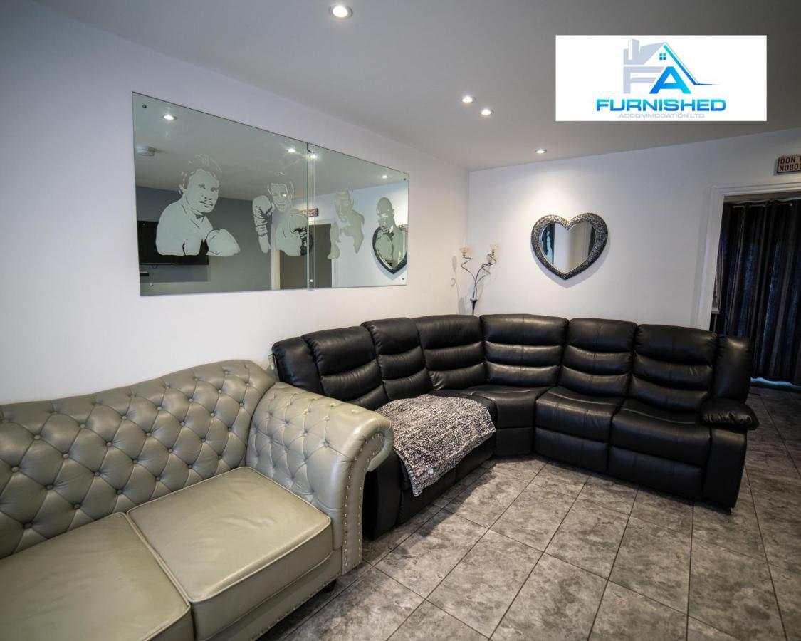 Furnished - Family - Free Parking * Liverpool