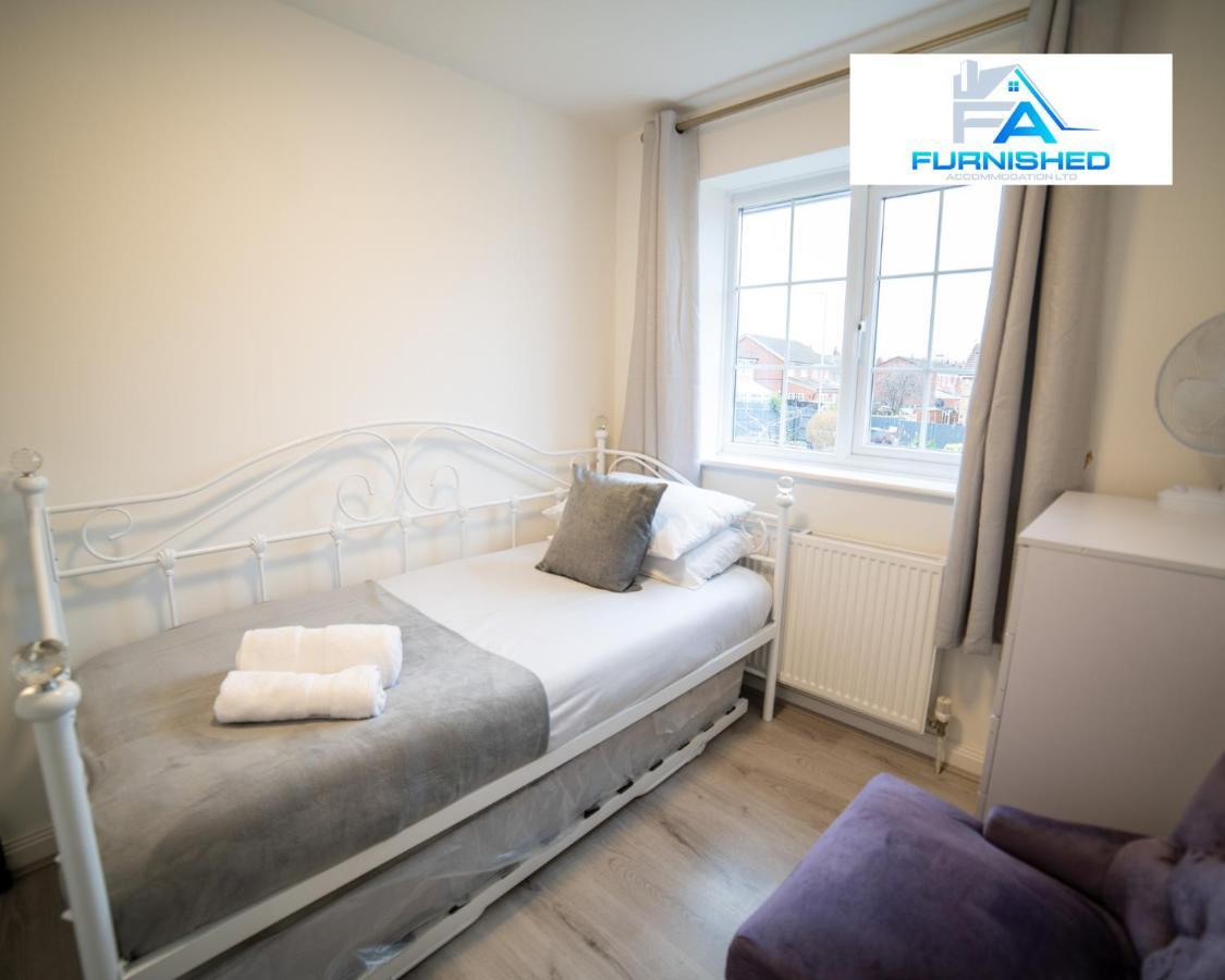Furnished - Family - Free Parking Liverpool